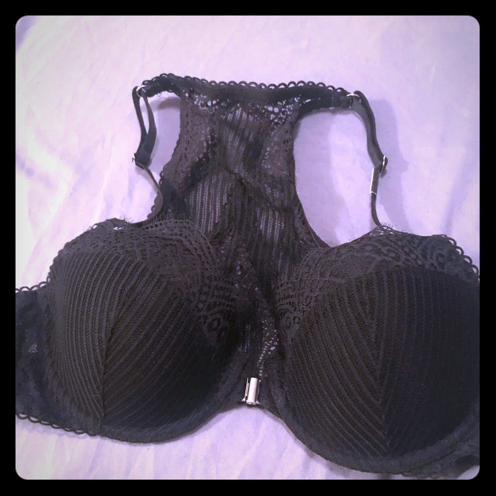 Victoria’s Secret front clasp bra